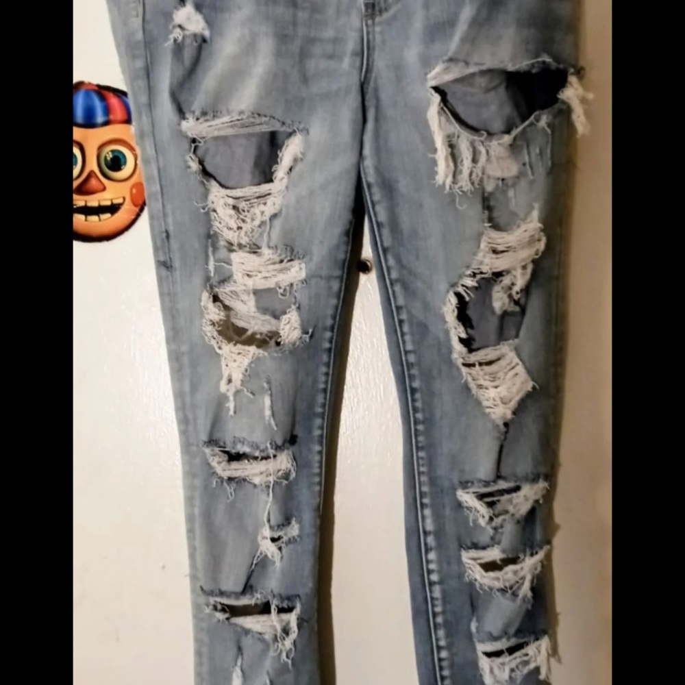 american eagle front back ripped jeans size 12